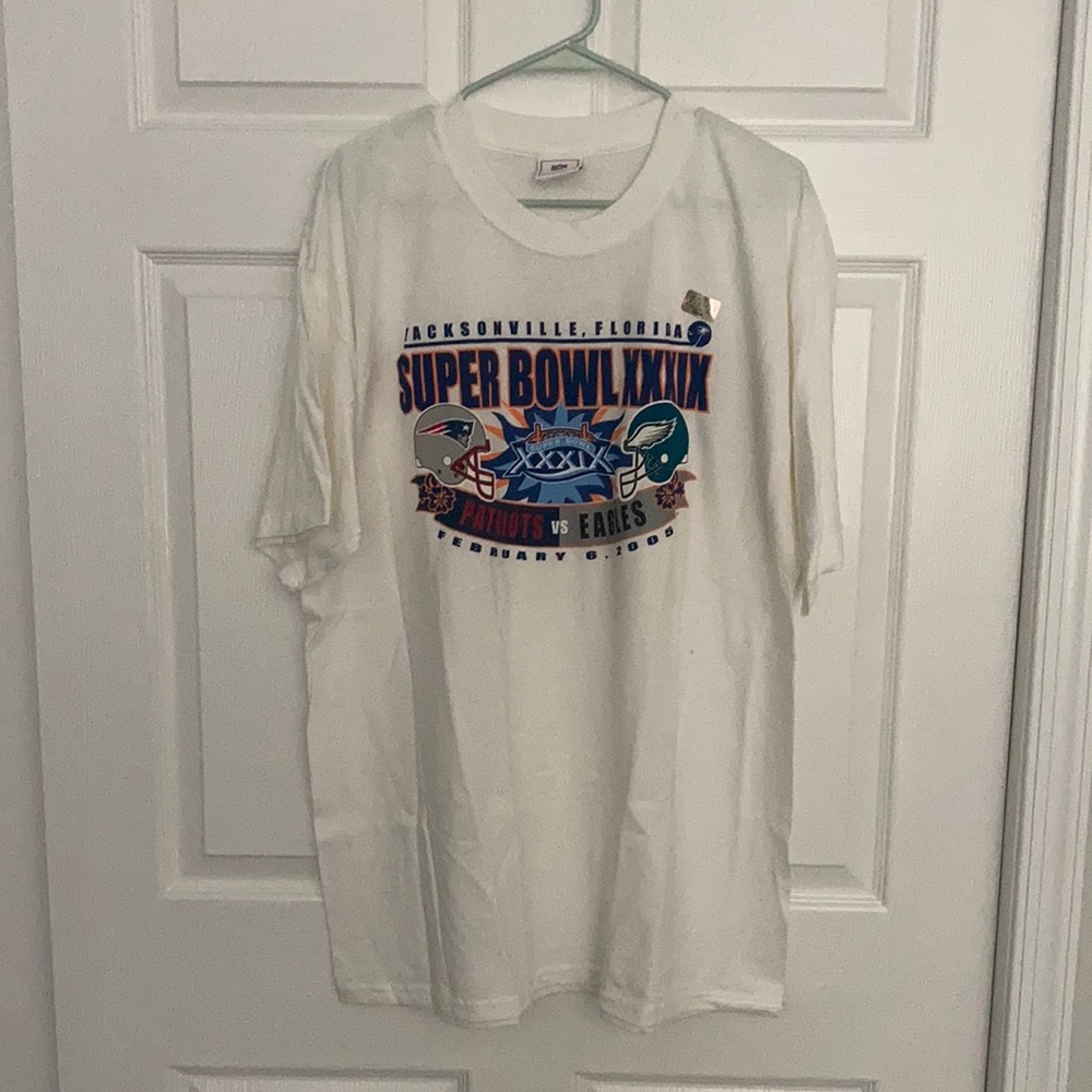 Super Bowl ‘XXXIX’ Patriots Vs. Eagles T-shirt